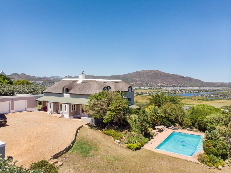 7 Bedroom Property for Sale in Crofters Valley Western Cape